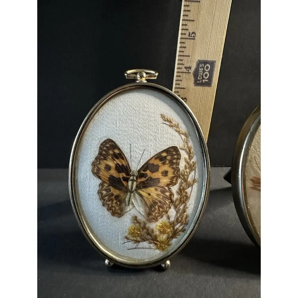 Unmarked charming pair